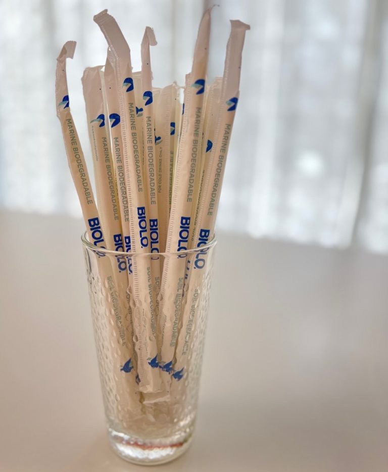 HMSHost introduces BIOLO biodegradable straws to US airport dining venues