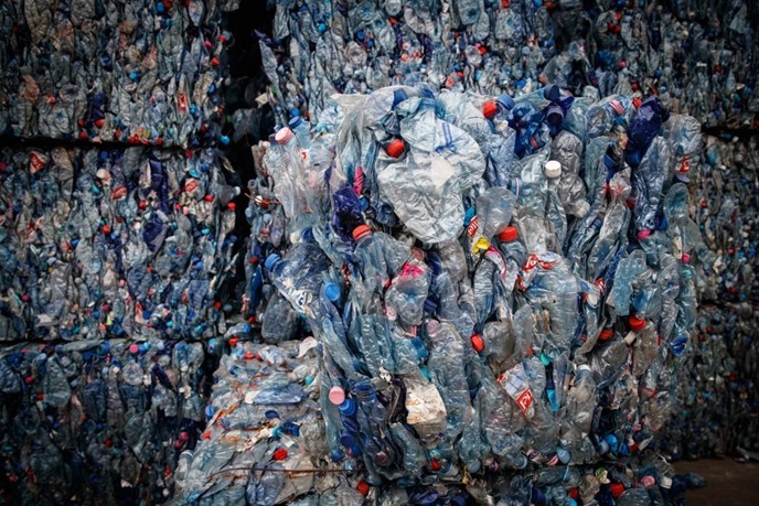 Các nhà sản xuất nhựa kêu gọi đặt ra mục tiêu tái chế bắt buộc trong liên minh châu Âu vào năm 2030