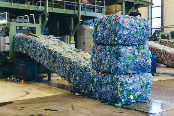 Nhựa được phân hủy bằng cách tái chế